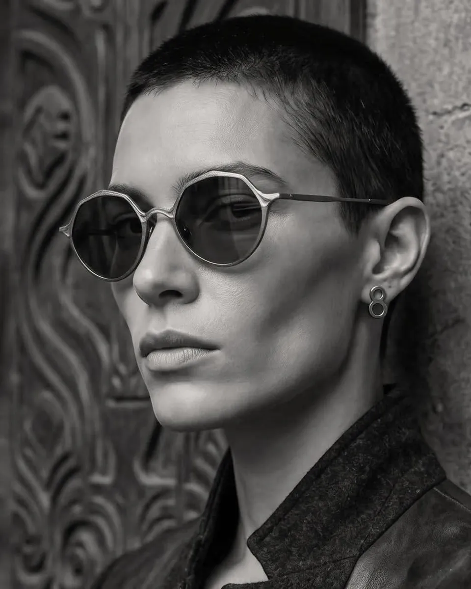 Rigards, portrait en noir et blanc
